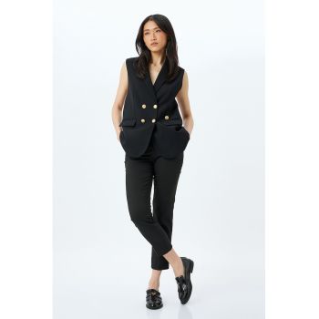 Pantaloni conici capri