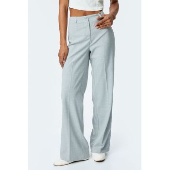 Pantaloni cu croiala ampla si talie inalta
