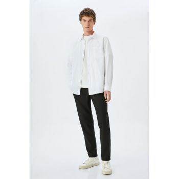 Pantaloni de trening cu snur si buzunare laterale
