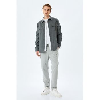 Pantaloni de trening cu snur si buzunare laterale