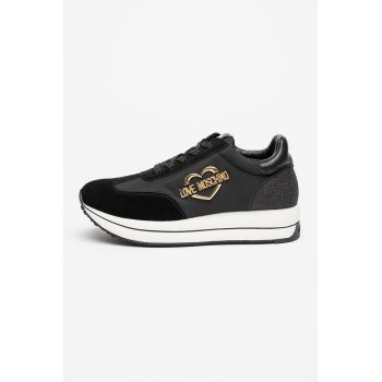 Pantofi sport low-cut cu logo si garnituri din piele intoarsa