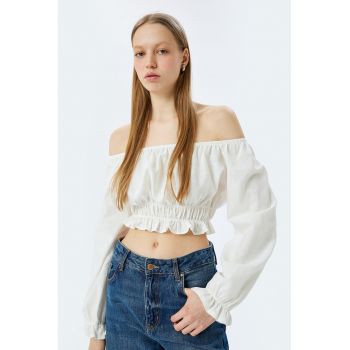 Bluza crop cu decolteu pe umeri