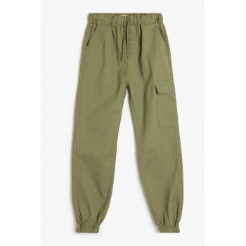 Pantaloni conici cu snur