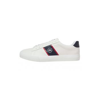 Pantofi sport de piele ecologica cu logo