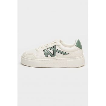 Pantofi sport low-cut cu platforma si segmente de piele ecologica