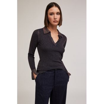 Pulover tricotat fin din lurex cu croiala cambrata