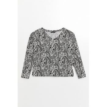 Bluza cu decolteu in V si imprimeu abstract