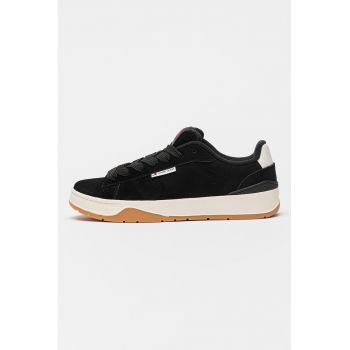Pantofi sport uni de piele intoarsa