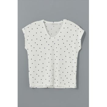 Tricou cu decolteu in V si model