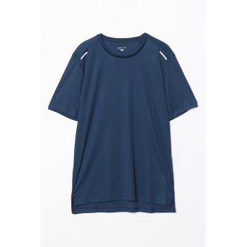 Tricou cu decolteu la baza gatului si detalii reflectorizante
