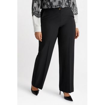 Pantaloni cu croiala dreapta si buzunare laterale