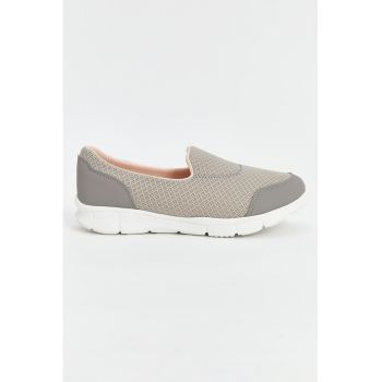 Pantofi sport slip-on din material textil cu garnituri de piele ecologica