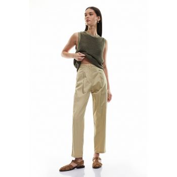 Pantaloni drepti cu talie inalta