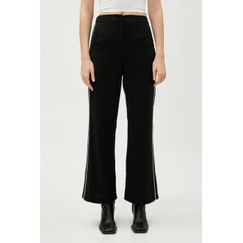 Pantaloni ampli
