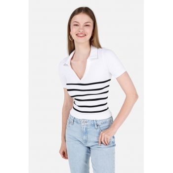 Tricou polo cu dungi contrastante