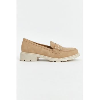 Pantofi loafer de piele intoarsa cu detalii metalice