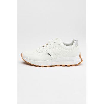 Pantofi sport din piele ecologica cu detalii cu perforatii