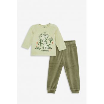 Pijama catifelata cu imprimeu grafic