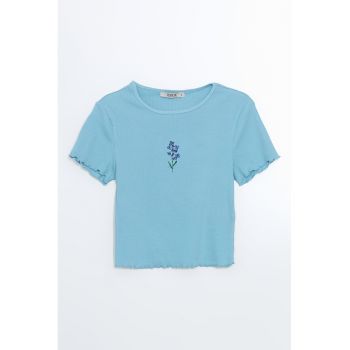 Tricou cu detaliu brodat