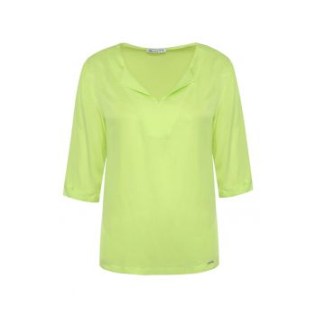 Bluza cu maneci trei sfeturi si decolteu in V