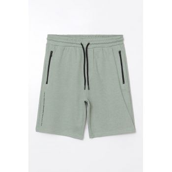 Pantaloni scurti cu cordon in talie