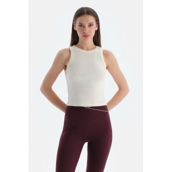 Top striat cu croiala slim-fit