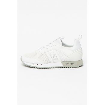 Pantofi sport cu insertii din plasa