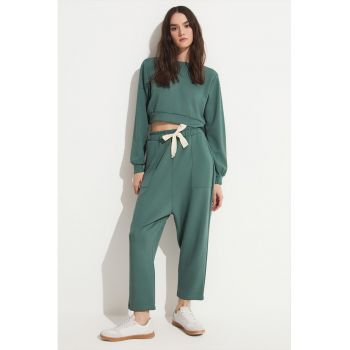 Set de bluza crop si pantaloni