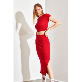Set de fusta midi si tricou crop - 2 piese
