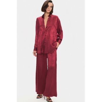 Set de pantaloni si camasa cu model in dungi