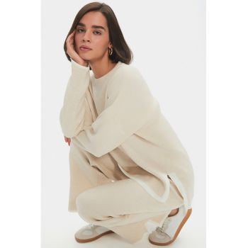 Set de pulover si pantaloni din tricot