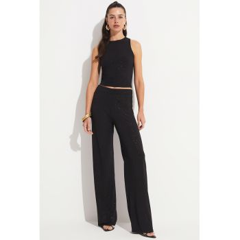 Set top crop si pantaloni drepti