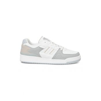 Pantofi sport cu siret si model