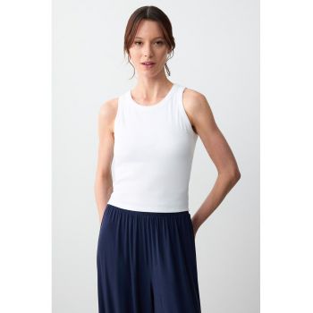 Top slim-fit cu model uni