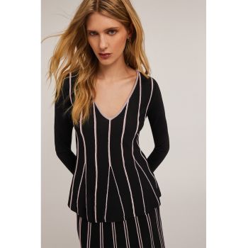 Bluza cu decolteu in V si model in dungi