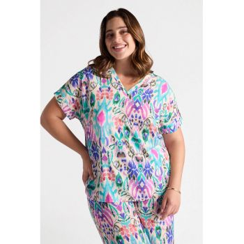 Bluza cu model si decolteu in V
