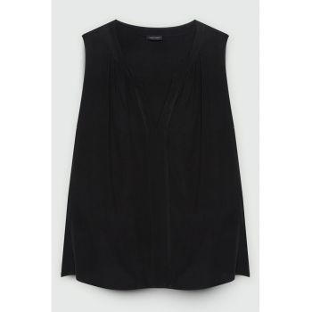 Bluza fara maneci cu decolteu in V