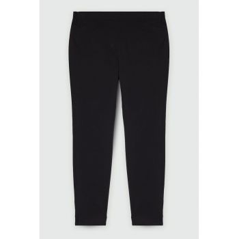 Pantaloni uni cu talie medie