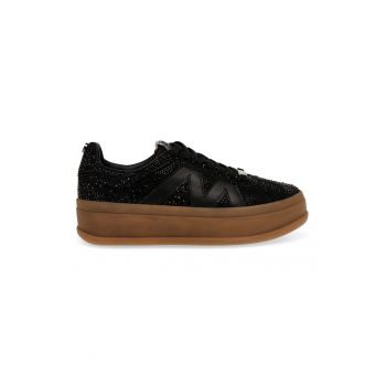 Pantofi sport cu sireturi