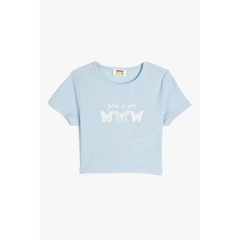 Tricou crop cu imprimeu text