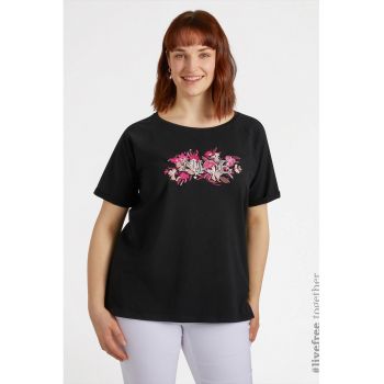 Tricou cu broderii florale