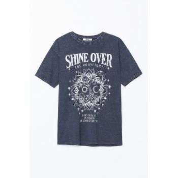 Tricou cu imprimeu si aspect decolorat
