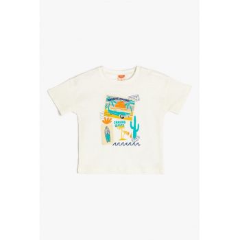 Tricou cu model grafic