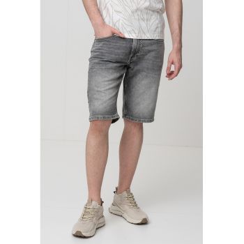 Blugi scurti regular fit