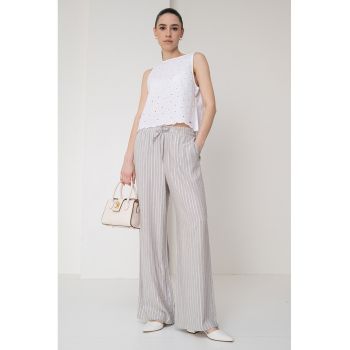 Bluza fara maneci cu decolteu rotund