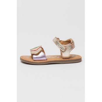 Sandale din piele cu inchidere velcro si aspect metalizat