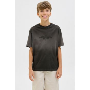 Tricou cu decolteu la baza gatului si imprimeu text