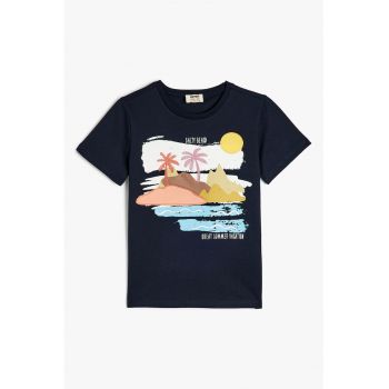 Tricou cu model grafic