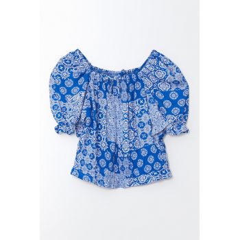 Bluza cu decolteu cu snur si model