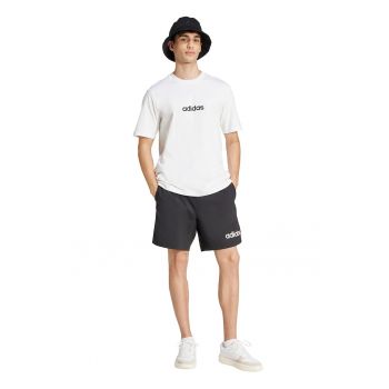 Tricou cu logo si decolteu la baza gatului